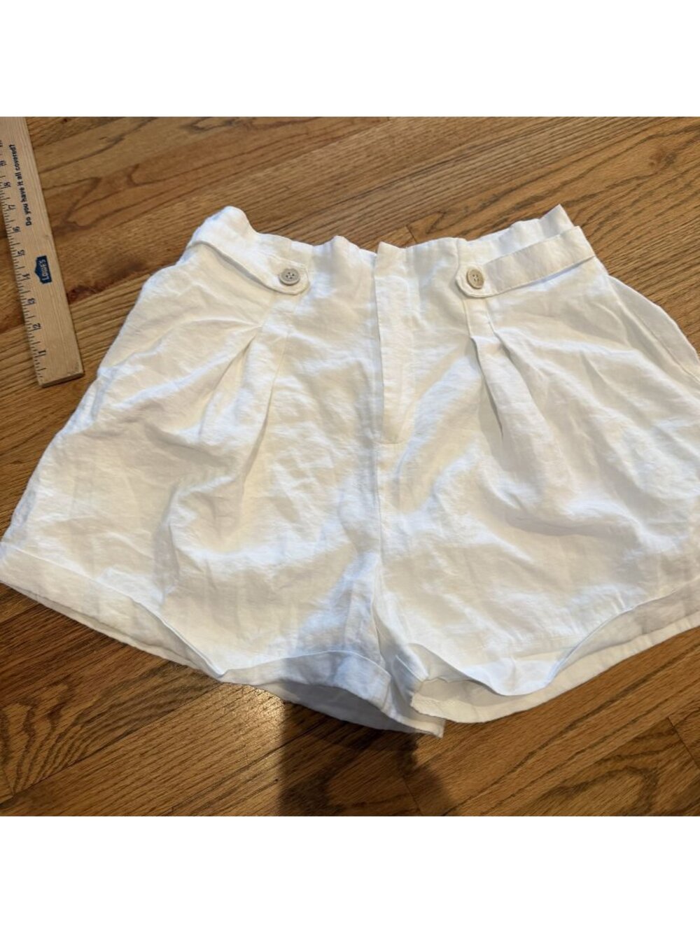 Mustard Seed Womens White Short Size Medium